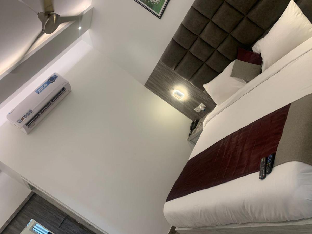 Hotel Lotus Inn Sirsa 外观 照片