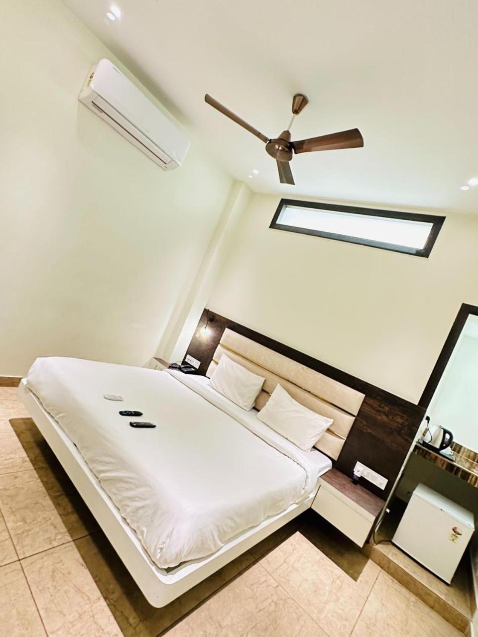 Hotel Lotus Inn Sirsa 外观 照片