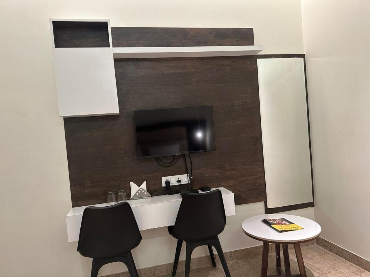 Hotel Lotus Inn Sirsa 外观 照片