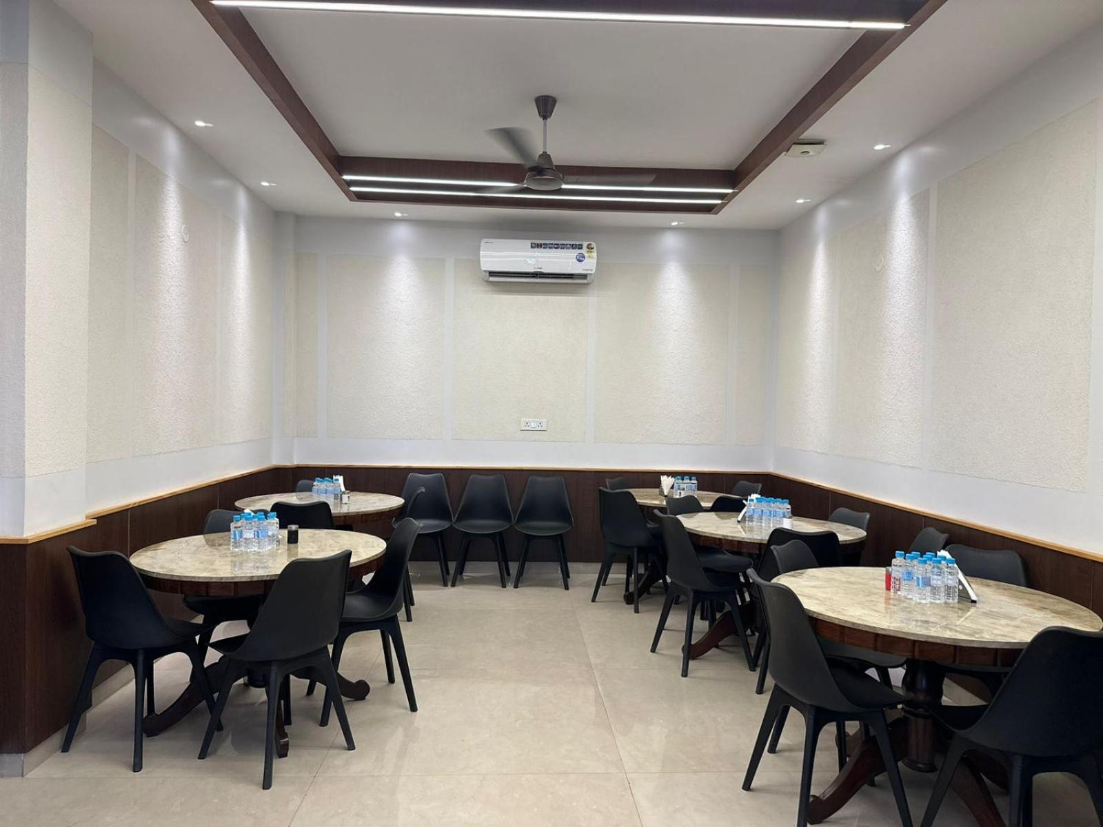 Hotel Lotus Inn Sirsa 外观 照片